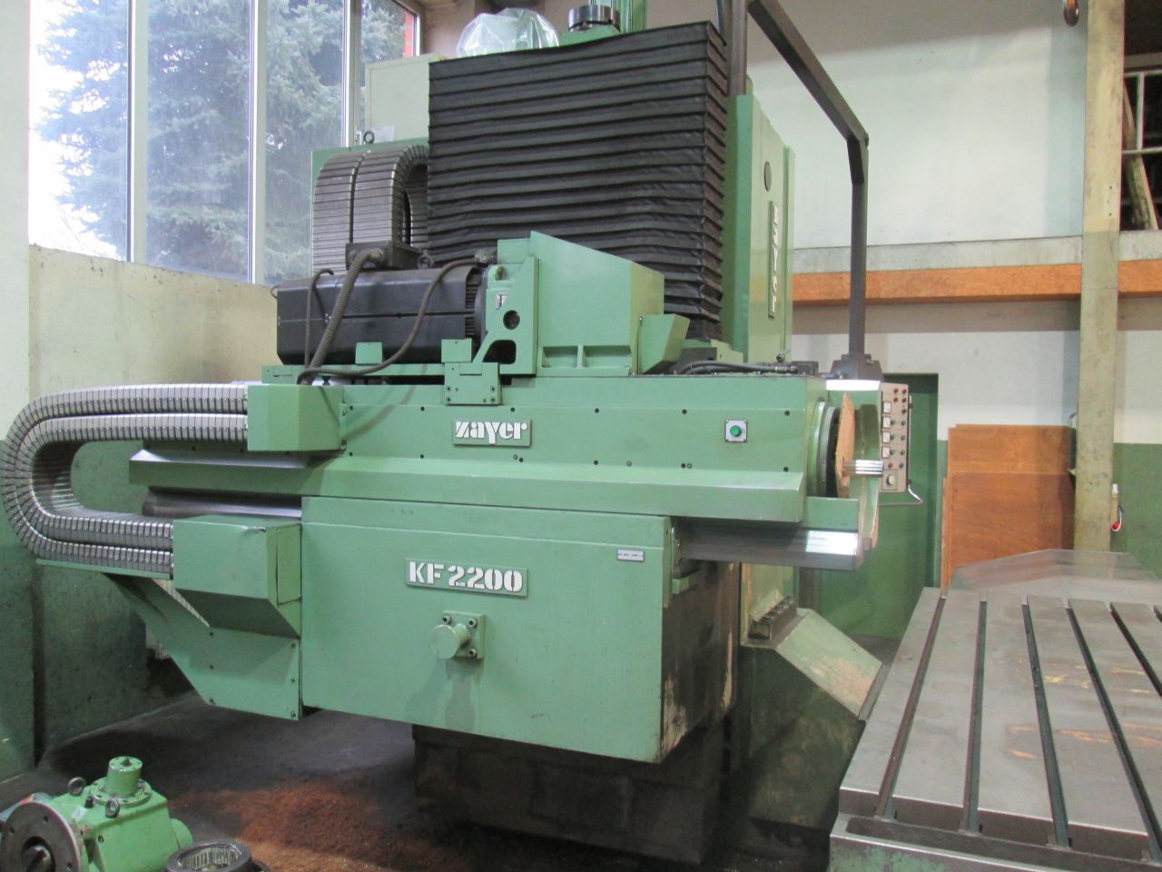 Bed Type Milling/ZAYER KF2200 (12.498L)